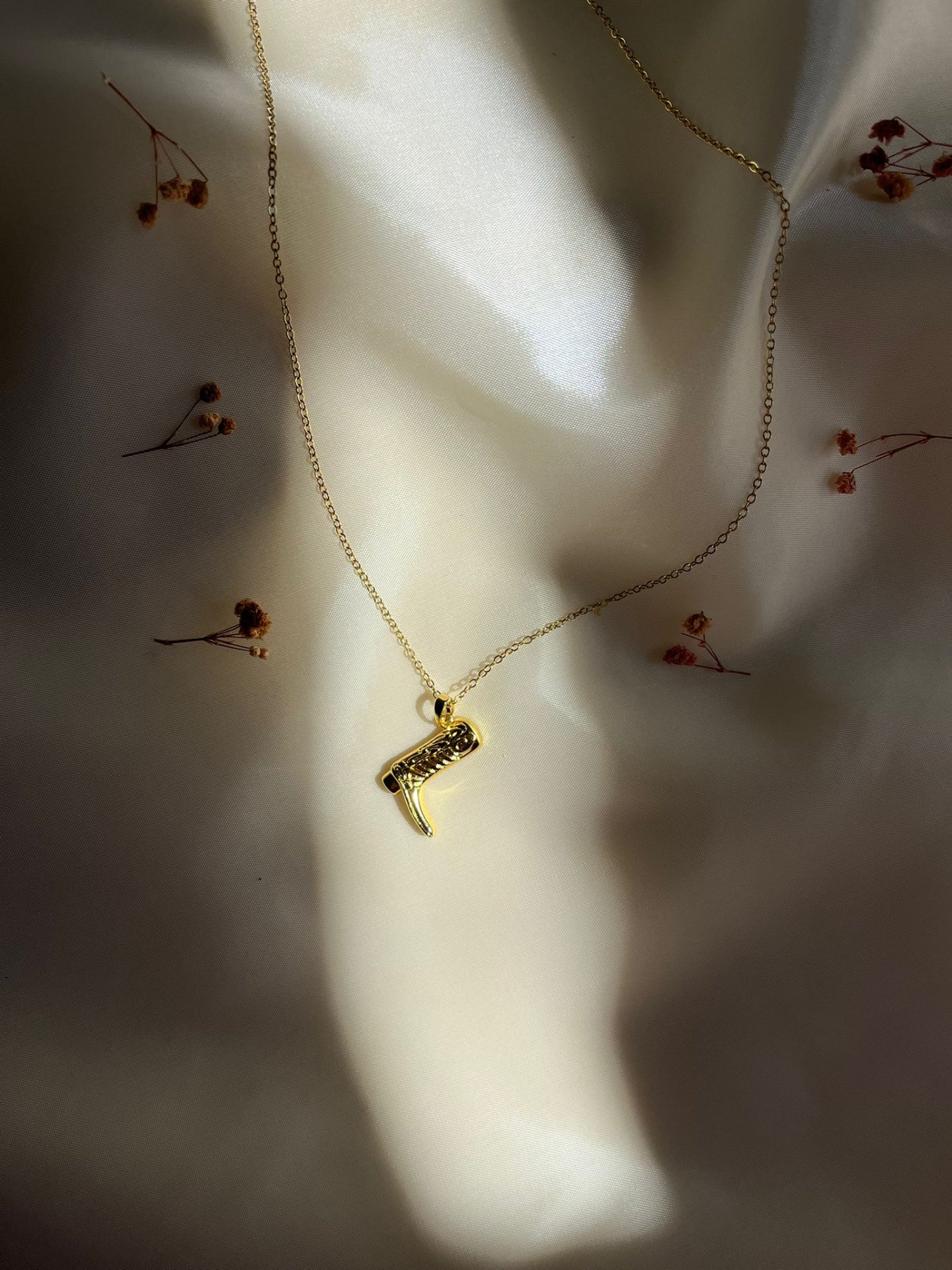 Gold Boots - Görsel 1